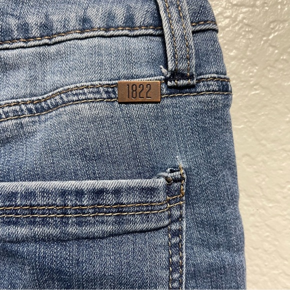 1822 Denim Distressed with Raw Hem Skinny Jeans size 8 - Picture 5 of 7
